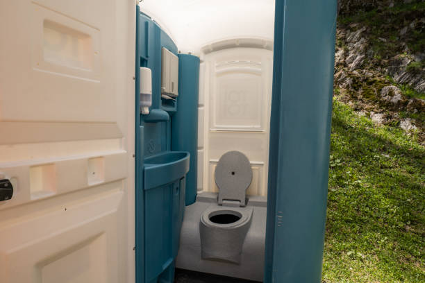 Best Portable restroom trailer rental  in Bloomfield, MO